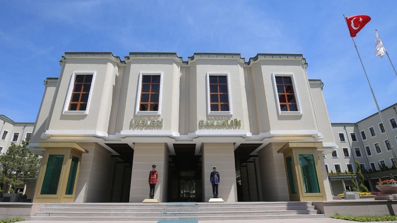 Adalar ve Silifke Belediye Başkanları Geçici Olarak Görevden Uzaklaştırıldı