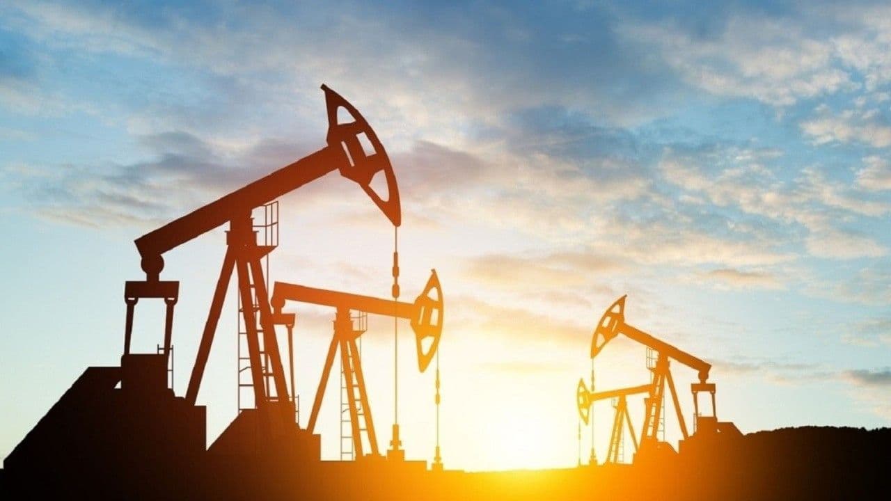Petroldeki Dalgalanmalar: Sert Düşüşün Ardından Yeniden Yükseliş
