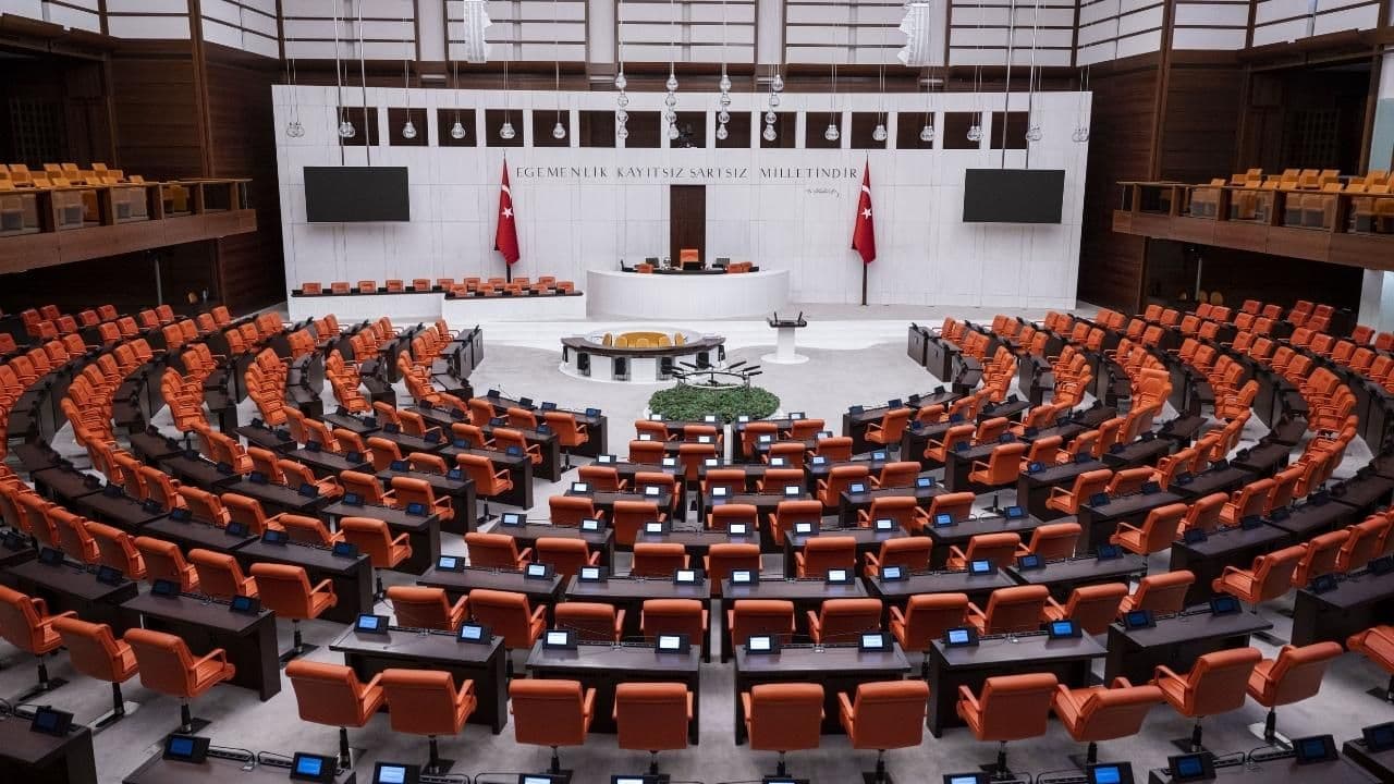 TBMM'ye 12 Milletvekili İçin 14 Yeni Dokunulmazlık Dosyası Sunuldu